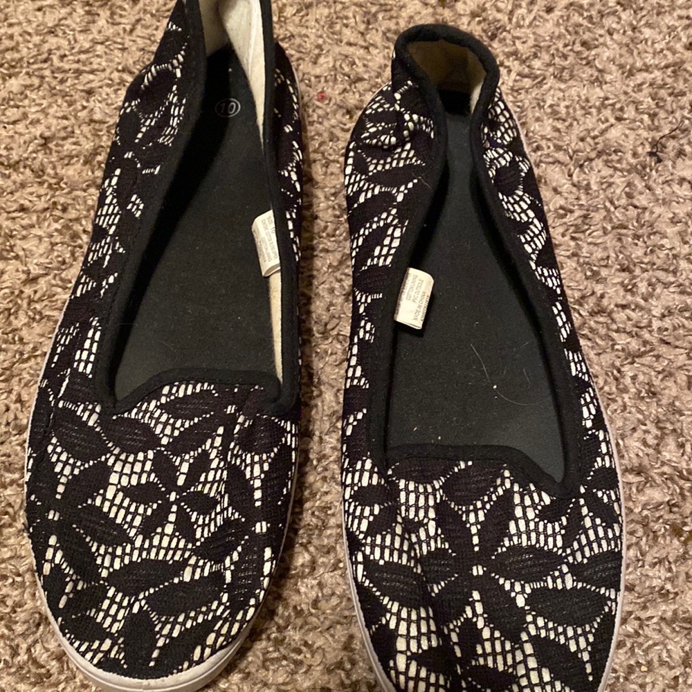 These are cute shoes go with a lot